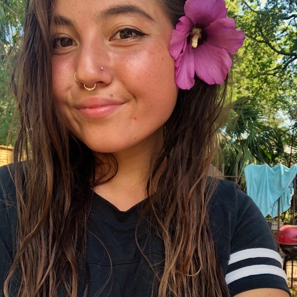 Meet your Posher, Ashley - Picture 1 of 1